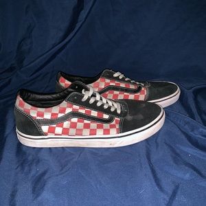 🛑Red checkers vans🛑